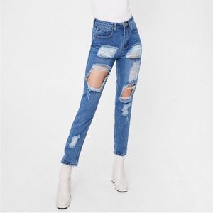 Boohoo distressed mom jeans ripped medium wash denim size 8